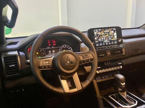 MITSUBISHI Triton 2.4 KATANA BITURBO DIESEL CABINE DUPLA 4X4 AUTOMTICO, Foto 6