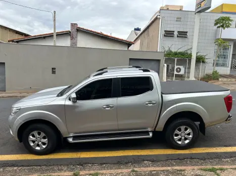 NISSAN Frontier 2.3 16V XE 4X4 CABINE DUPLA BI-TURBO DIESEL AUTOMTICO, Foto 2