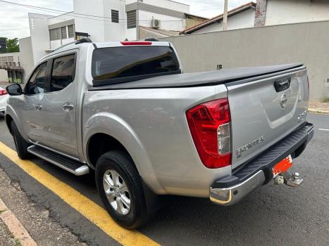 NISSAN Frontier 2.3 16V XE 4X4 CABINE DUPLA BI-TURBO DIESEL AUTOMTICO, Foto 8