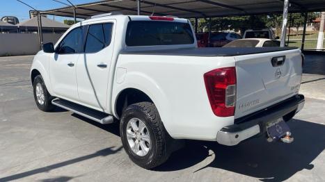 NISSAN Frontier 2.3 16V XE 4X4 CABINE DUPLA BI-TURBO DIESEL AUTOMTICO, Foto 4