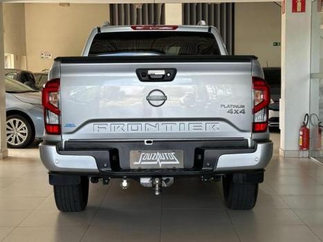 NISSAN Frontier 2.3 16V PLATINUM CABINE DUPLA 4X4 BI-TURBO DIESEL AUTOMTICO, Foto 4