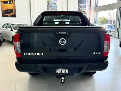 NISSAN Frontier 2.3 ATTACK CABINE DUPLA 4X4 BI-TURBO DIESEL AUTOMTICO, Foto 6