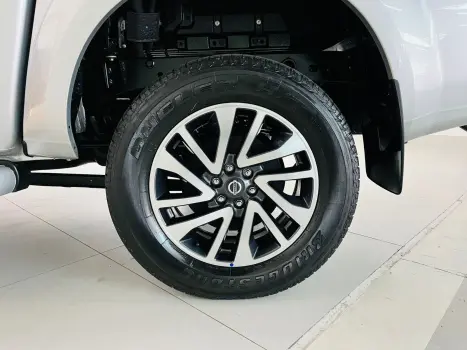 NISSAN Frontier 2.3 16V XE 4X4 CABINE DUPLA BI-TURBO DIESEL AUTOMTICO, Foto 18