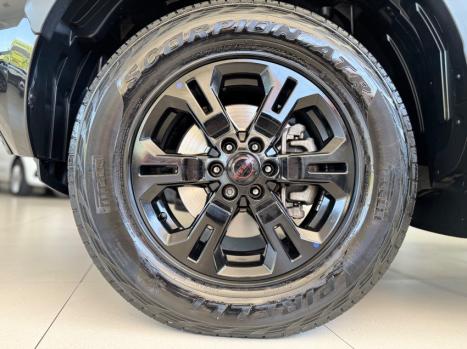 NISSAN Frontier 2.3 16V PRO4X CABINE DUPLA 4X4 BI-TURBO DIESEL AUTOMTICO, Foto 4
