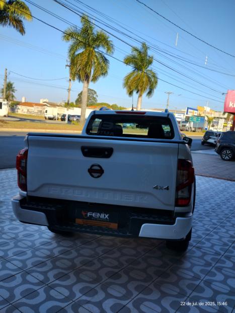 NISSAN Frontier 2.3 16V PRO4X CABINE DUPLA 4X4 BI-TURBO DIESEL AUTOMTICO, Foto 24