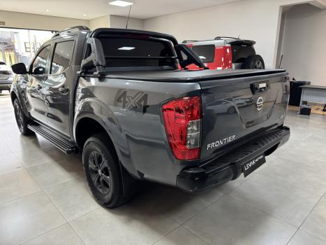 NISSAN Frontier 2.3 ATTACK CABINE DUPLA 4X4 BI-TURBO DIESEL AUTOMTICO, Foto 4