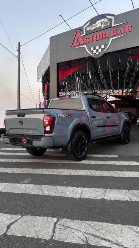 NISSAN Frontier 2.3 16V PRO4X CABINE DUPLA 4X4 BI-TURBO DIESEL AUTOMTICO, Foto 5