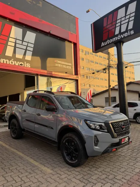 NISSAN Frontier 2.3 16V PRO4X CABINE DUPLA 4X4 BI-TURBO DIESEL AUTOMTICO, Foto 11