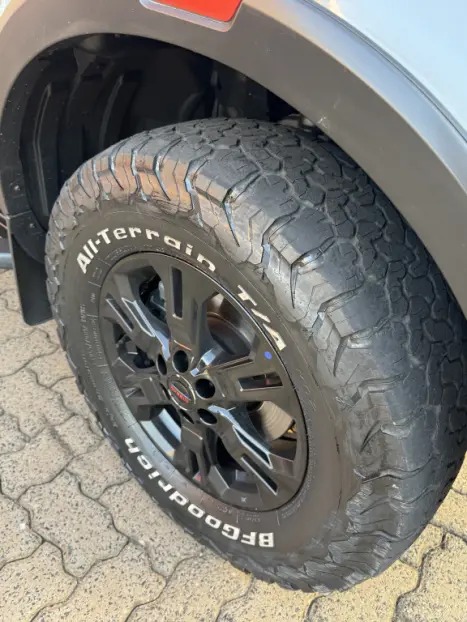 NISSAN Frontier 2.3 16V PRO4X CABINE DUPLA 4X4 BI-TURBO DIESEL AUTOMTICO, Foto 12