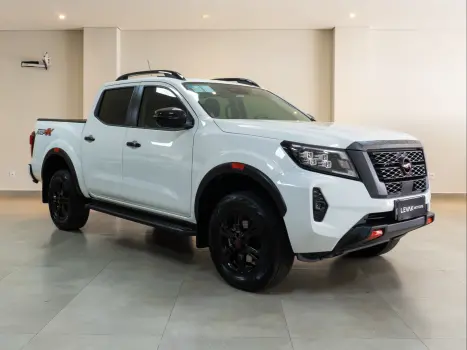 NISSAN Frontier 2.3 16V PRO4X CABINE DUPLA 4X4 BI-TURBO DIESEL AUTOMTICO, Foto 2