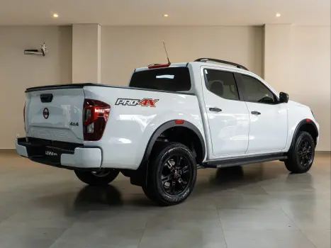 NISSAN Frontier 2.3 16V PRO4X CABINE DUPLA 4X4 BI-TURBO DIESEL AUTOMTICO, Foto 3