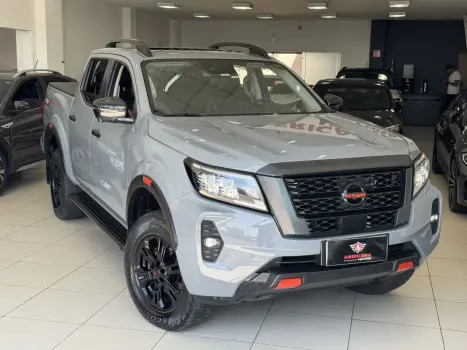 NISSAN Frontier 2.3 16V PRO4X CABINE DUPLA 4X4 BI-TURBO DIESEL AUTOMTICO, Foto 2