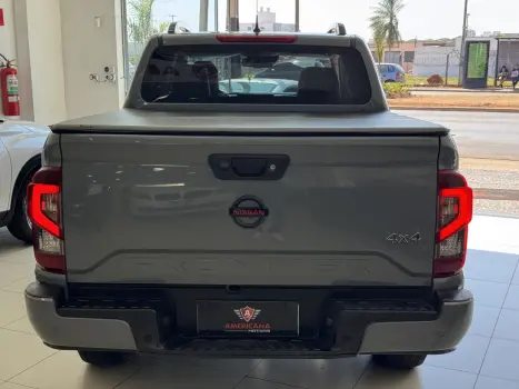 NISSAN Frontier 2.3 16V PRO4X CABINE DUPLA 4X4 BI-TURBO DIESEL AUTOMTICO, Foto 5