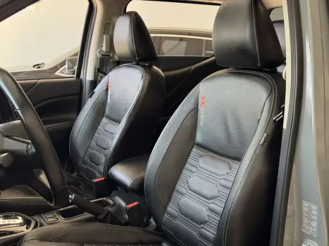 NISSAN Frontier 2.3 16V PRO4X CABINE DUPLA 4X4 BI-TURBO DIESEL AUTOMTICO, Foto 13
