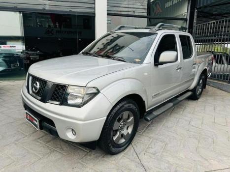 NISSAN Frontier 2.5 SE 4X4 ATTACK TURBO DIESEL CABINE DUPLA, Foto 2