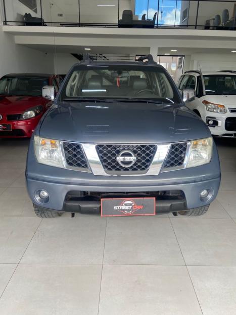 NISSAN Frontier 2.5 LE 4X4 TURBO DIESEL CABINE DUPLA, Foto 2