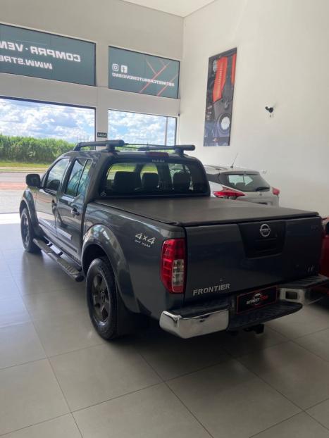 NISSAN Frontier 2.5 LE 4X4 TURBO DIESEL CABINE DUPLA, Foto 6