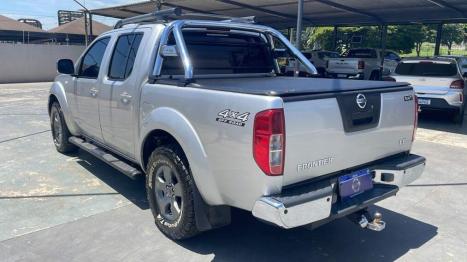 NISSAN Frontier 2.5 4X4 LE CABINE DUPLA TURBO DIESEL AUTOMTICO, Foto 5