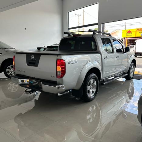 NISSAN Frontier 2.5 4X4 LE CABINE DUPLA TURBO DIESEL AUTOMTICO, Foto 6