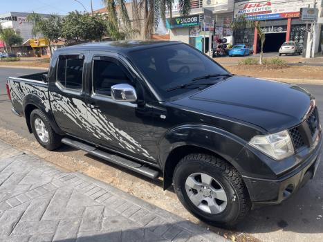 NISSAN Frontier 2.5 XE TURBO DIESEL CABINE DUPLA, Foto 2