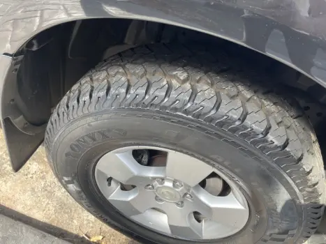 NISSAN Frontier 2.5 XE TURBO DIESEL CABINE DUPLA, Foto 6