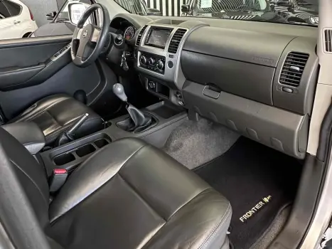 NISSAN Frontier 2.5 16V SV ATTACK 10 ANOS TURBO DIESEL CABINE DUPLA, Foto 17
