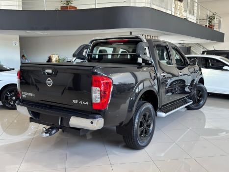 NISSAN Frontier 2.8 XE TURBO DIESEL CABINE DUPLA, Foto 3