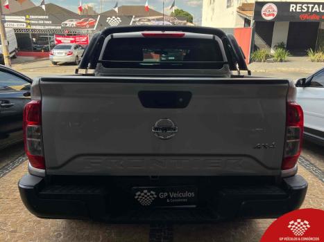NISSAN Frontier , Foto 5