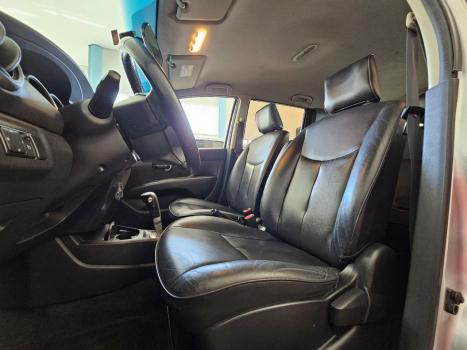 NISSAN Grand Livina 1.8 16V 4P SL FLEX AUTOMTICO, Foto 13