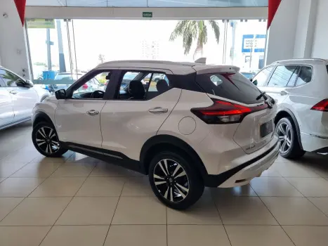 NISSAN Kicks 1.6 16V 4P FLEXSTART EXCLUSIVE XTRONIC AUTOMTICO CVT, Foto 6