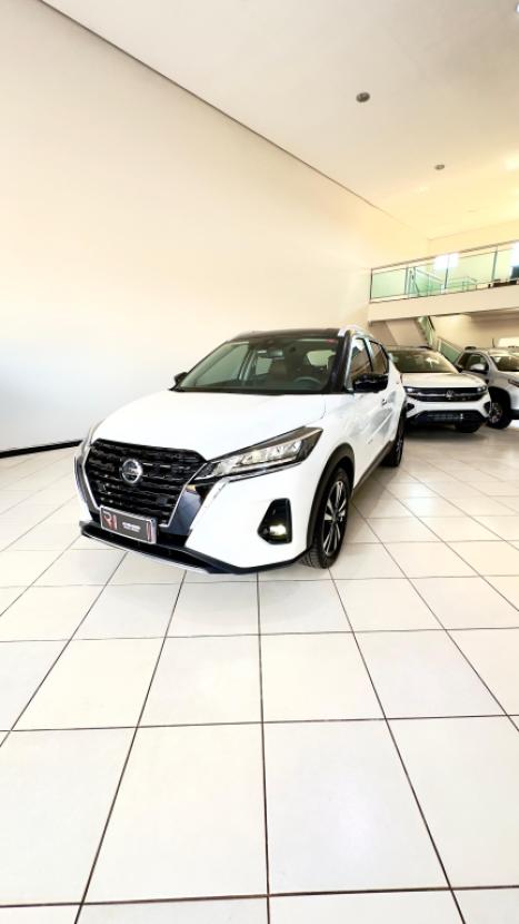 NISSAN Kicks 1.6 16V 4P FLEXSTART EXCLUSIVE XTRONIC AUTOMTICO CVT, Foto 3