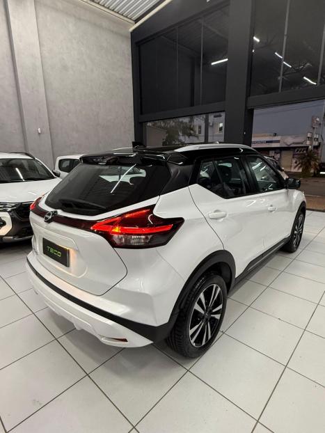 NISSAN Kicks 1.6 16V 4P FLEXSTART EXCLUSIVE XTRONIC AUTOMTICO CVT, Foto 4