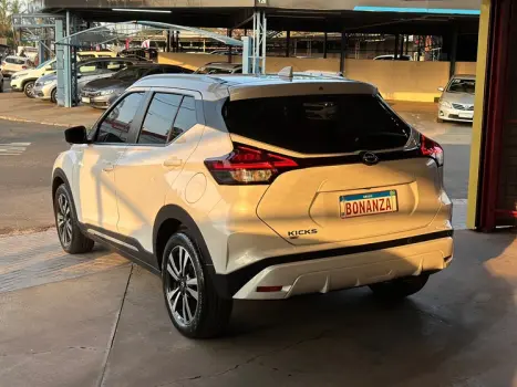 NISSAN Kicks 1.6 16V 4P FLEXSTART EXCLUSIVE XTRONIC AUTOMTICO CVT, Foto 8