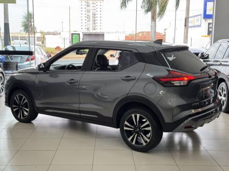 NISSAN Kicks 1.6 16V 4P FLEXSTART EXCLUSIVE XTRONIC AUTOMTICO CVT, Foto 3