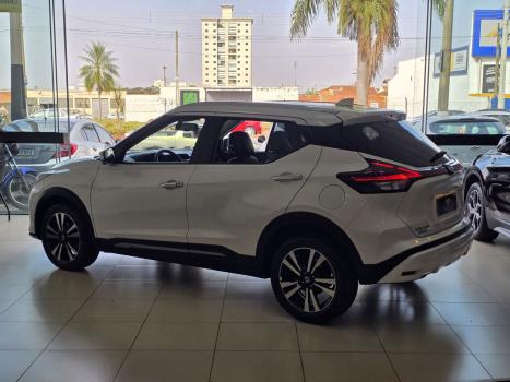 NISSAN Kicks 1.6 16V 4P FLEXSTART EXCLUSIVE XTRONIC AUTOMTICO CVT, Foto 5