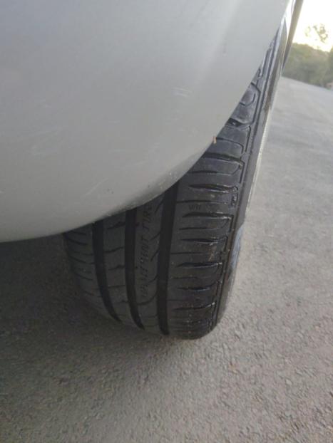 NISSAN March 1.0 12V 4P S FLEX, Foto 3