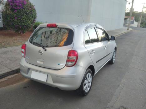 NISSAN March 1.0 12V 4P S FLEX, Foto 5