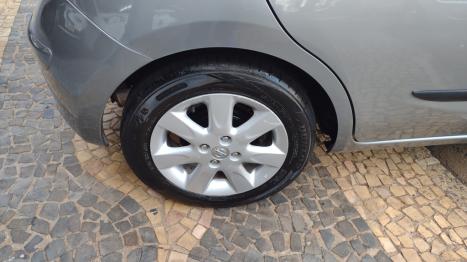 NISSAN March 1.0 16V 4P S FLEX, Foto 11