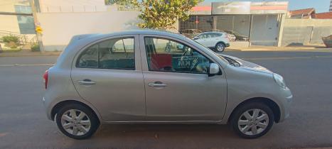 NISSAN March 1.0 16V 4P S FLEX, Foto 5