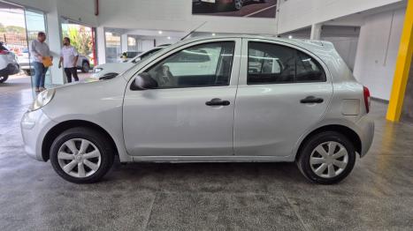 NISSAN March 1.0 16V 4P FLEX, Foto 2