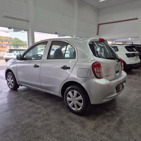 NISSAN March 1.0 16V 4P FLEX, Foto 6