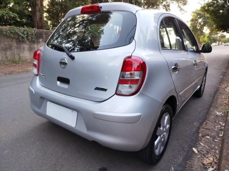 NISSAN March 1.6 16V 4P SV FLEX, Foto 4