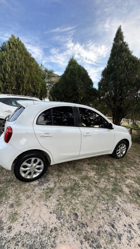 NISSAN March 1.6 16V 4P S FLEX, Foto 3