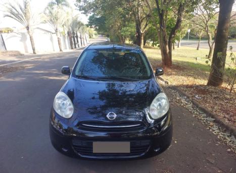 NISSAN March 1.6 16V 4P SR FLEX, Foto 2