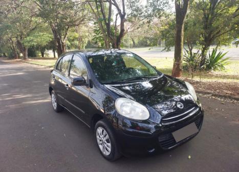 NISSAN March 1.6 16V 4P SR FLEX, Foto 4