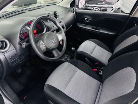 NISSAN March 1.6 16V 4P S FLEX, Foto 9