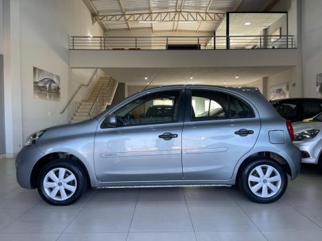 NISSAN March 1.6 16V 4P S FLEX, Foto 6