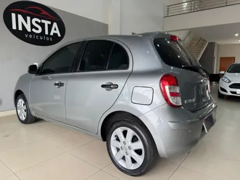 NISSAN March 1.6 16V 4P SV FLEX, Foto 4