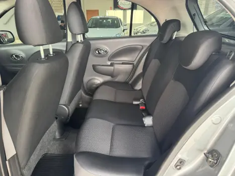 NISSAN March 1.6 16V 4P SV FLEX, Foto 9