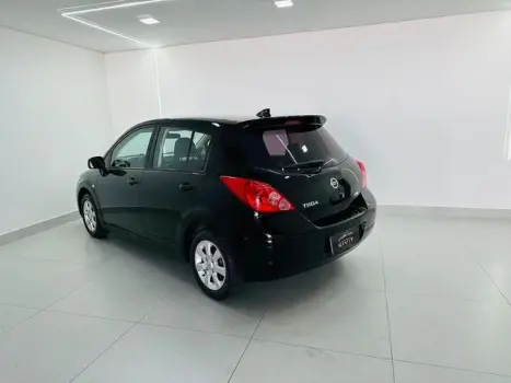 NISSAN Tiida Hatch 1.8 16V S 4P, Foto 4